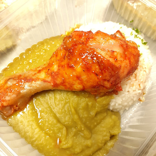 Pollo al horno con alverjita partida y arroz